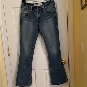 Women’s Levi’s super low 318 boot cat size 7M